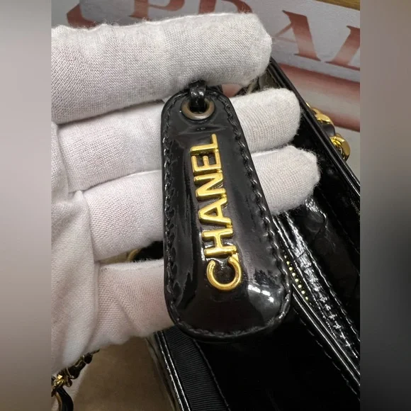 CHANEL Black CC Logo Patent Leather Chain Shoulder Tote Bag-4126843 - Picture 11 of 15